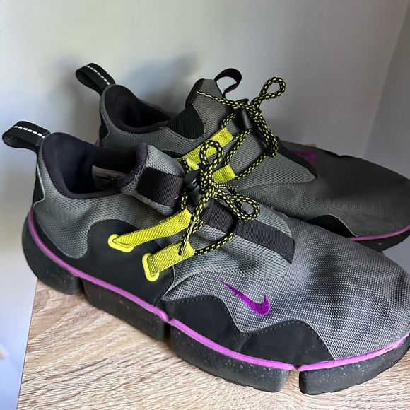 Nike Pocketknife DM SU Mens Cross Training Shoes Violet Grey Black - Picture 8 of 9